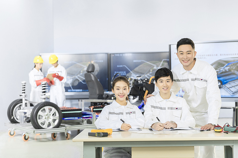 中考300多分能上什么學校？萬通汽車學校助你成就職業夢想
