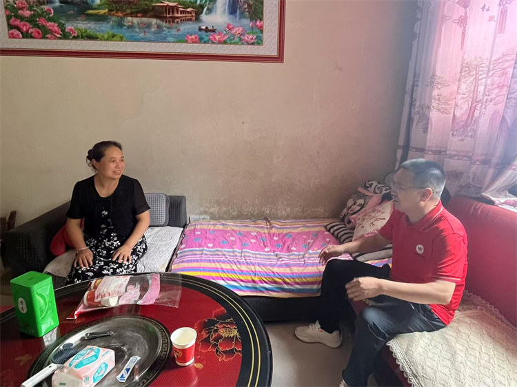 家校零距離 共育促成長(zhǎng)——西安萬(wàn)通校長(zhǎng)帶隊(duì)家訪架起暖心橋梁