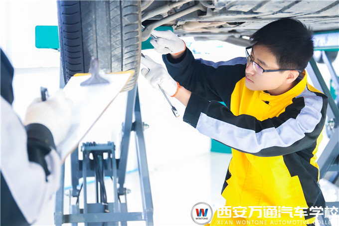 汽車時代，最適合初高中生學習的專業