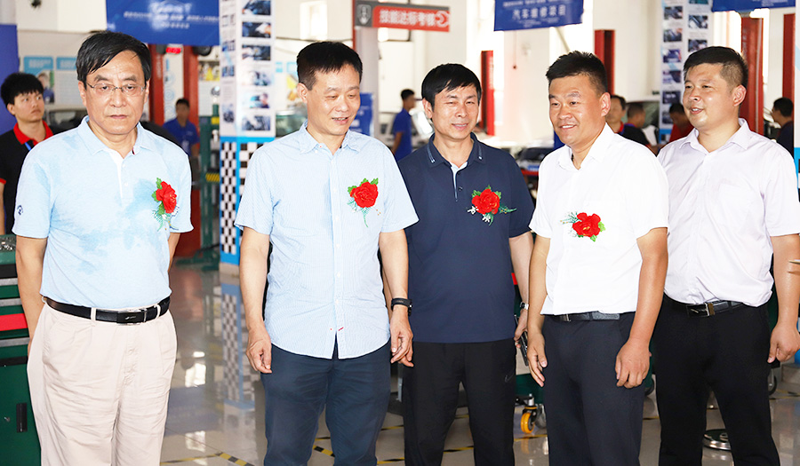 西安市“強(qiáng)本領(lǐng) 促發(fā)展”汽車技能大賽2