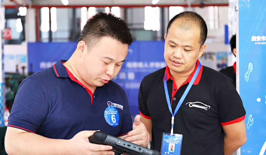 西安市“強(qiáng)本領(lǐng) 促發(fā)展”汽車技能大賽6