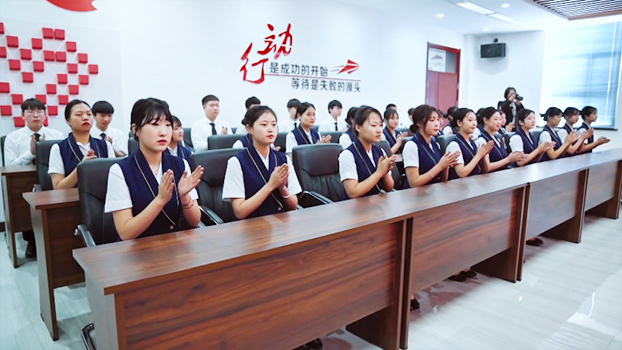 萬(wàn)通職教，輕松就業(yè)，成就事業(yè)
