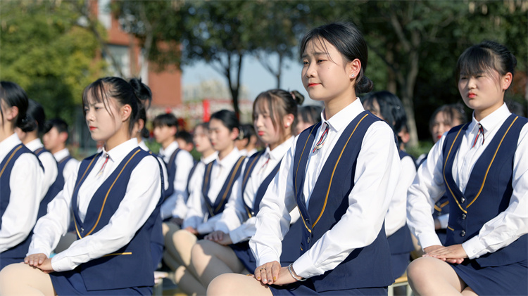 面對(duì)內(nèi)卷，轉(zhuǎn)道職校“真香了”！