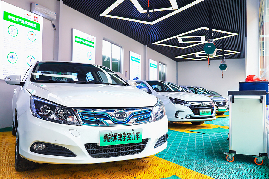 電動汽車維修技術要點及與傳統(tǒng)燃油車的差異，未來就業(yè)方向有哪些？