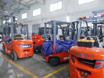 西安萬(wàn)通叉車(chē)技術(shù)招生簡(jiǎn)章